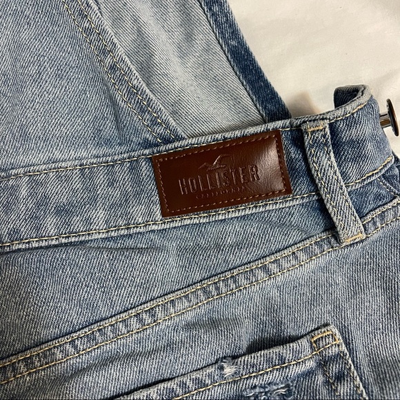 Hollister High Rise Mom Short Overall 4” - Picture 3 of 7